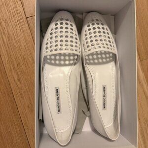 NWT New In Box Manolo Blahnik Cut Out Ballet Flats White Size 41